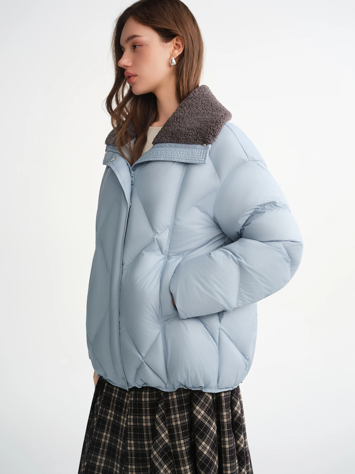 DUSHU Furry Lapel Quilted White Duck Down Coats Women Casual Daily Retro Simple Loose Short Warm Coat Contrast Color Girlish BF