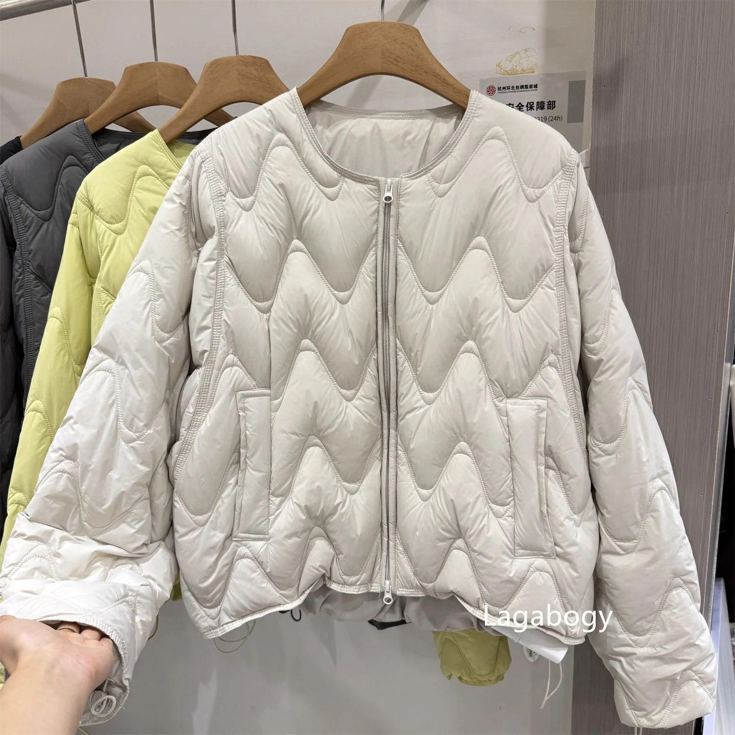 Lagabogy Women Loose Round Neck Short White Duck Down Coat Outwear Autumn Winter Lightweight Wave Quilted Puffer Jacket Female