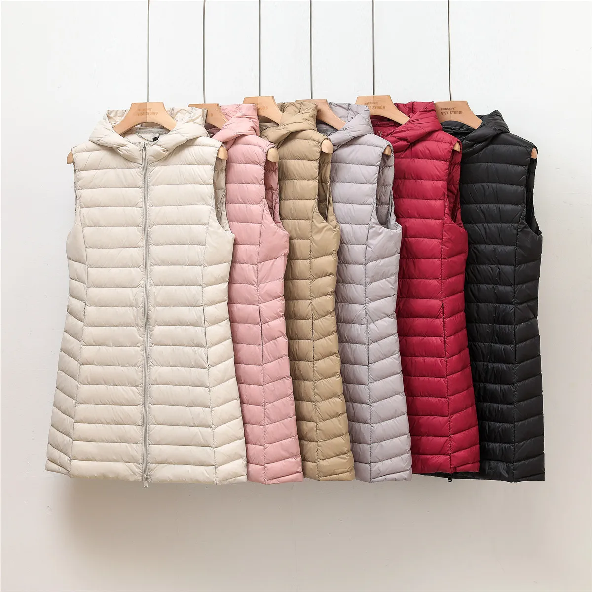 New 2025 Women Women Ultra Light Down Vests Hooded Slim Sleeveless Jacket Girl Lightweight Windproof Waistcoat Korean Fit Parkas