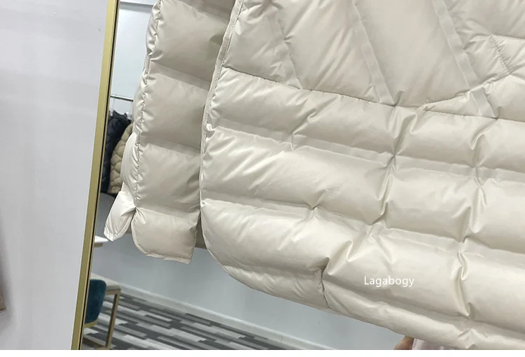Lagabogy 2025 Winter Women 90% White Duck Down Coat Female Stand Collar Single-Breasted Puffer Jacket Casual Loose Hooded Parkas