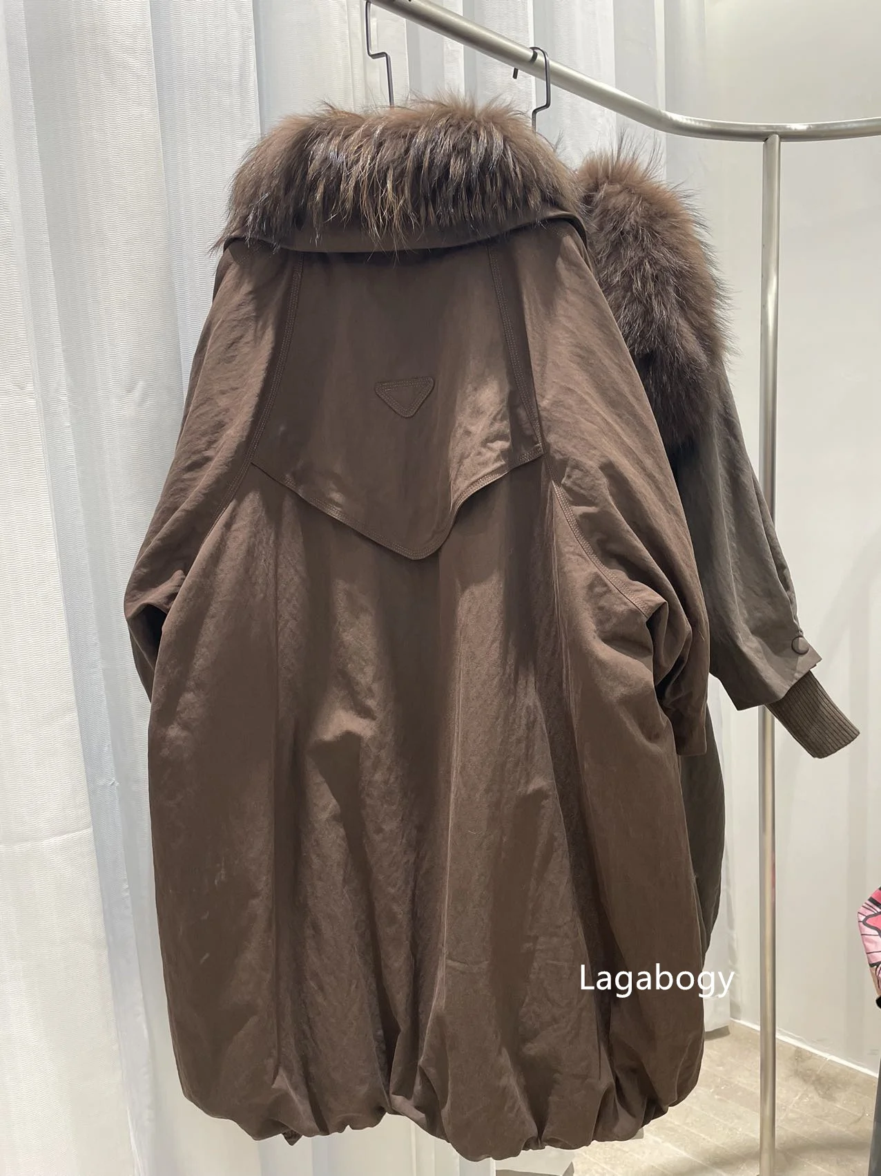 Lagabogy New Luxury Real Raccoon Fur Puffer Jacket Outerwear Women Long Thick Warm White Duck Down Jacket Female Loose Parkas