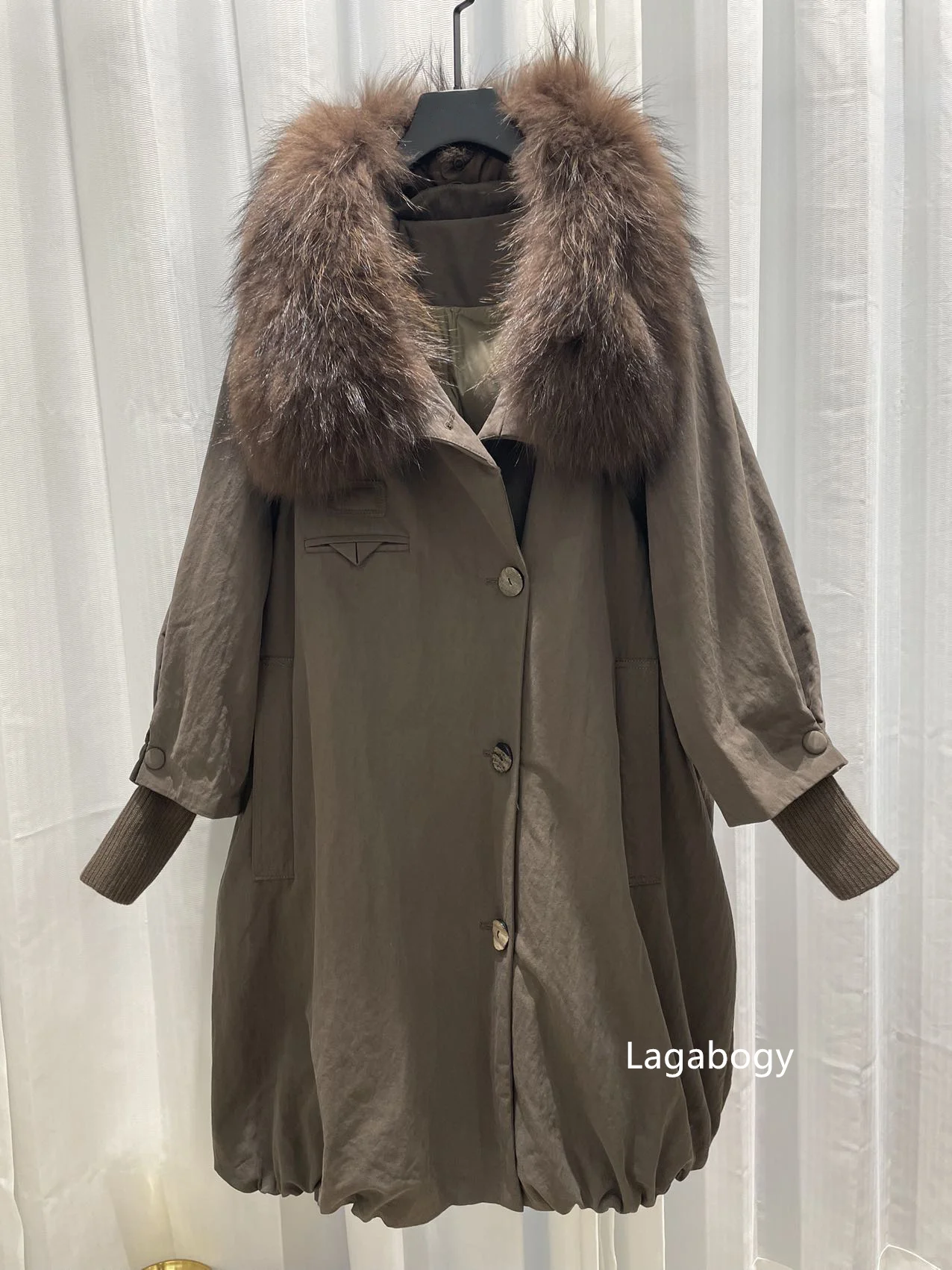 Lagabogy New Luxury Real Raccoon Fur Puffer Jacket Outerwear Women Long Thick Warm White Duck Down Jacket Female Loose Parkas