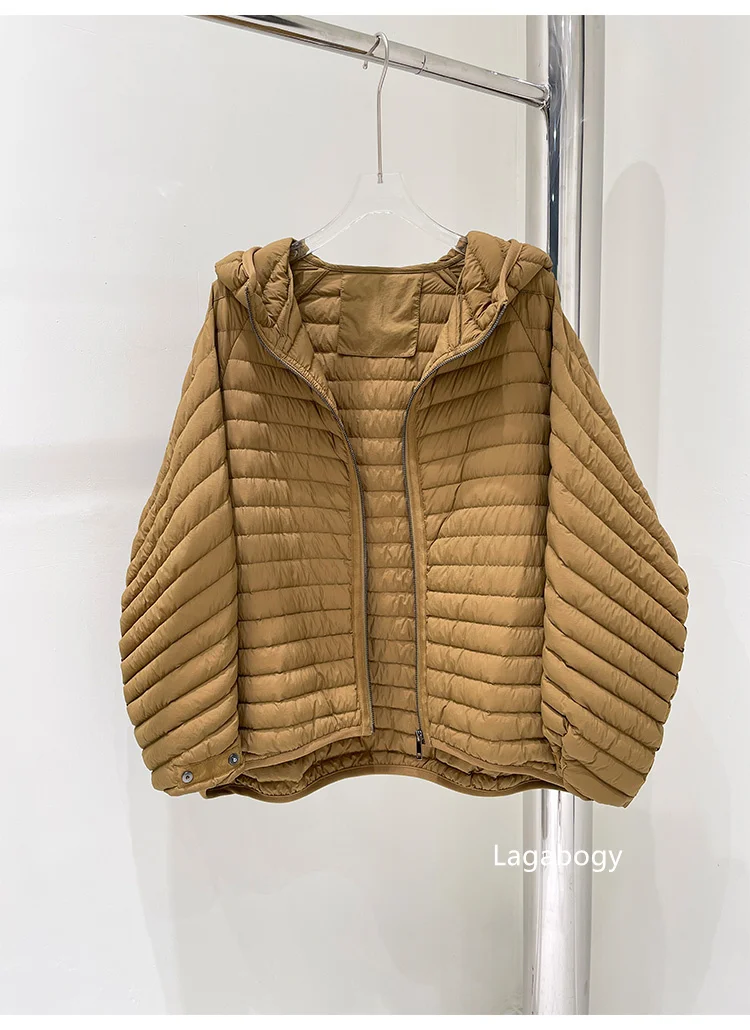 Lagabogy 2025 New Winter Short Puffer Jacket Women Ultra Light 90%White Duck Down Coat Loose Female Parka Hooded Thin Outwear