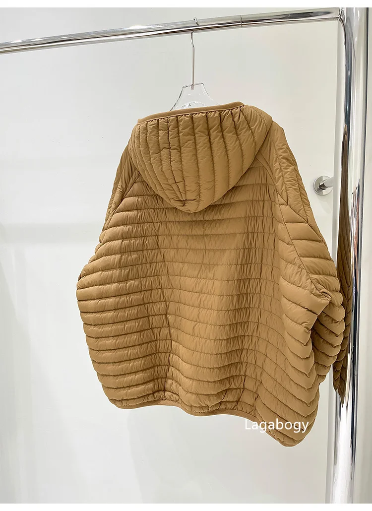 Lagabogy 2025 New Winter Short Puffer Jacket Women Ultra Light 90%White Duck Down Coat Loose Female Parka Hooded Thin Outwear