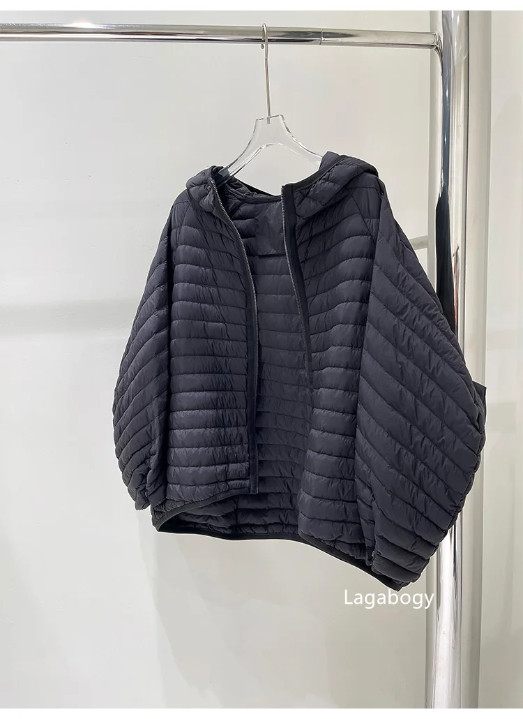Lagabogy 2025 New Winter Short Puffer Jacket Women Ultra Light 90%White Duck Down Coat Loose Female Parka Hooded Thin Outwear