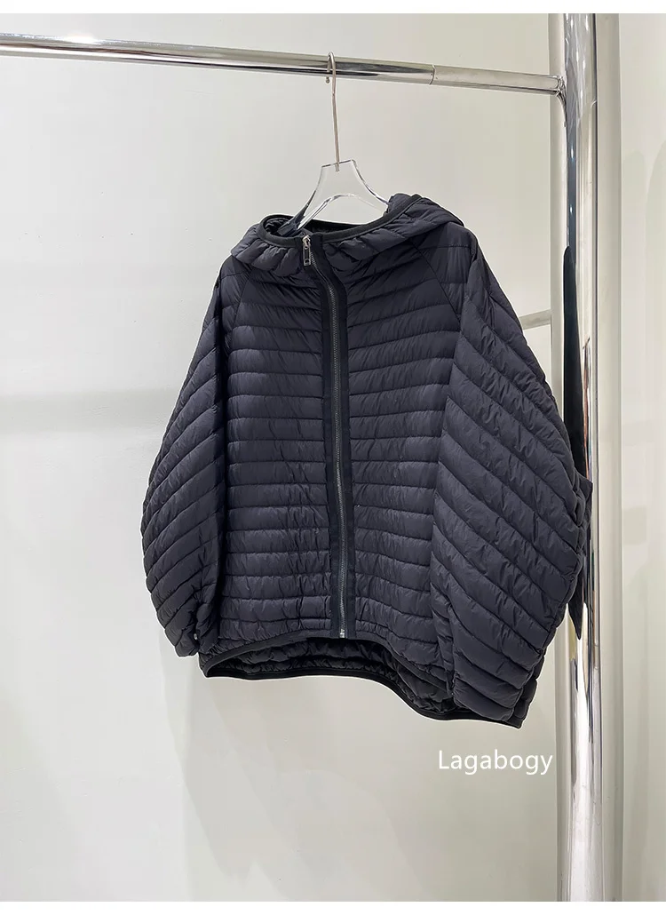 Lagabogy 2025 New Winter Short Puffer Jacket Women Ultra Light 90%White Duck Down Coat Loose Female Parka Hooded Thin Outwear