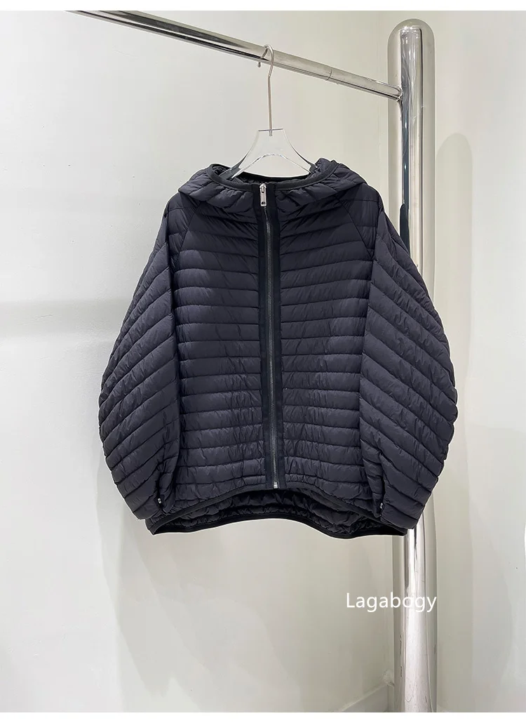 Lagabogy 2025 New Winter Short Puffer Jacket Women Ultra Light 90%White Duck Down Coat Loose Female Parka Hooded Thin Outwear