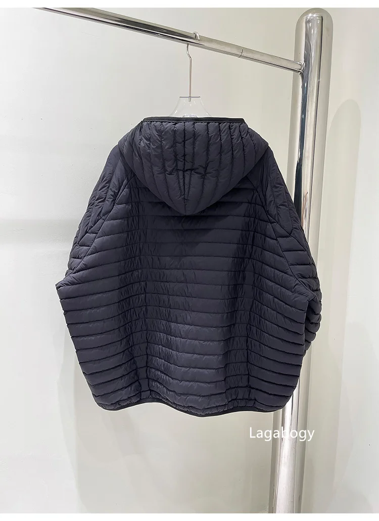 Lagabogy 2025 New Winter Short Puffer Jacket Women Ultra Light 90%White Duck Down Coat Loose Female Parka Hooded Thin Outwear