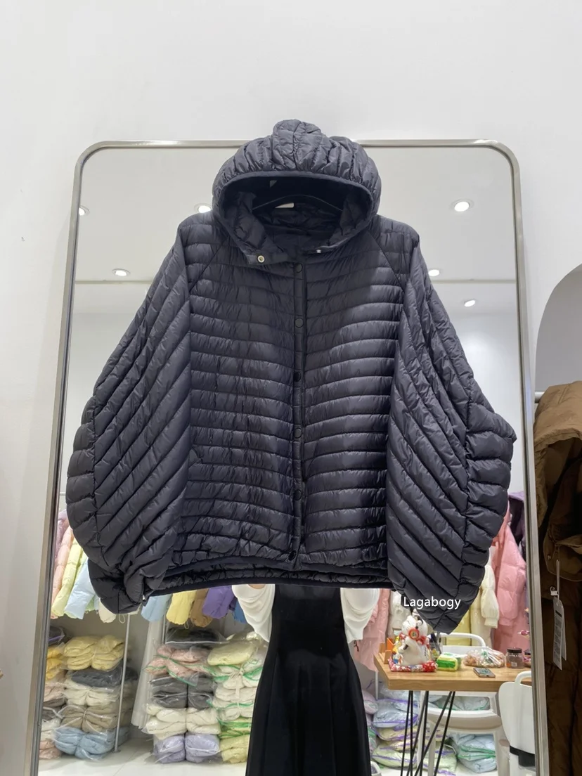 Lagabogy 2026 Winter Vintage Women Oversized Hood Puffer Jacket Female Casual Ultra Light Lantern Sleeve 90%White Duck Down Coat