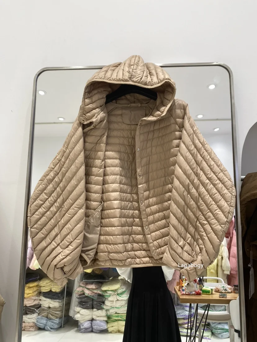 Lagabogy 2026 Winter Vintage Women Oversized Hood Puffer Jacket Female Casual Ultra Light Lantern Sleeve 90%White Duck Down Coat