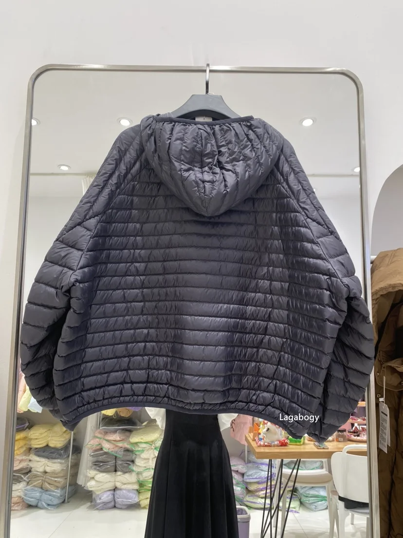 Lagabogy 2026 Winter Vintage Women Oversized Hood Puffer Jacket Female Casual Ultra Light Lantern Sleeve 90%White Duck Down Coat