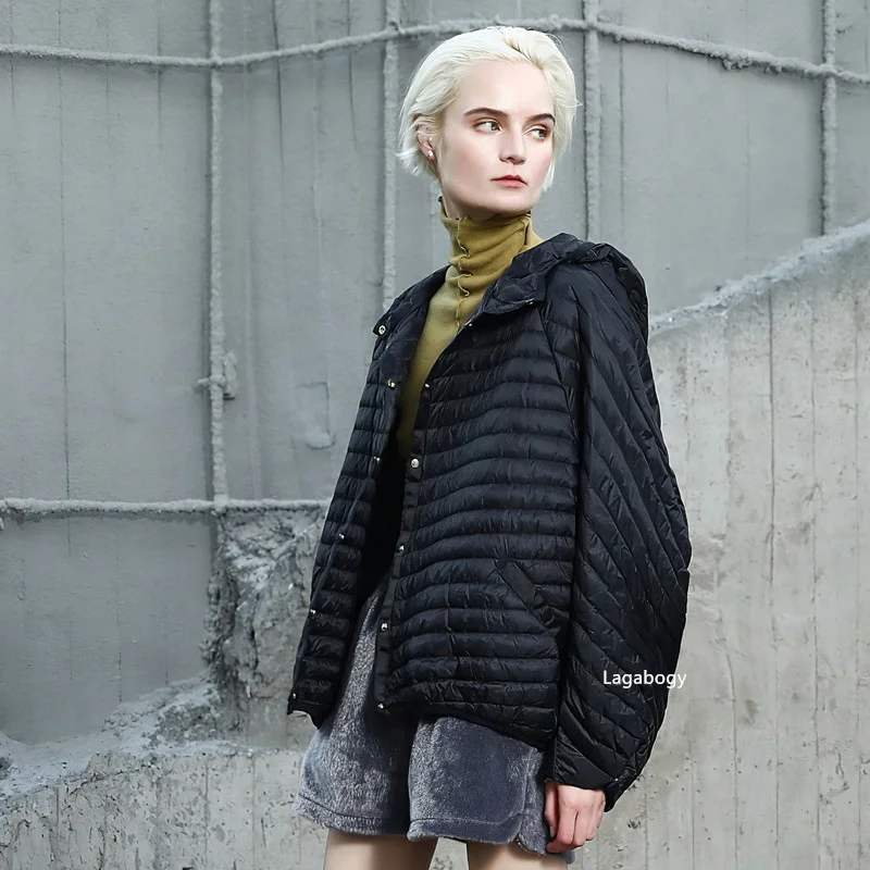Lagabogy 2026 Winter Vintage Women Oversized Hood Puffer Jacket Female Casual Ultra Light Lantern Sleeve 90%White Duck Down Coat
