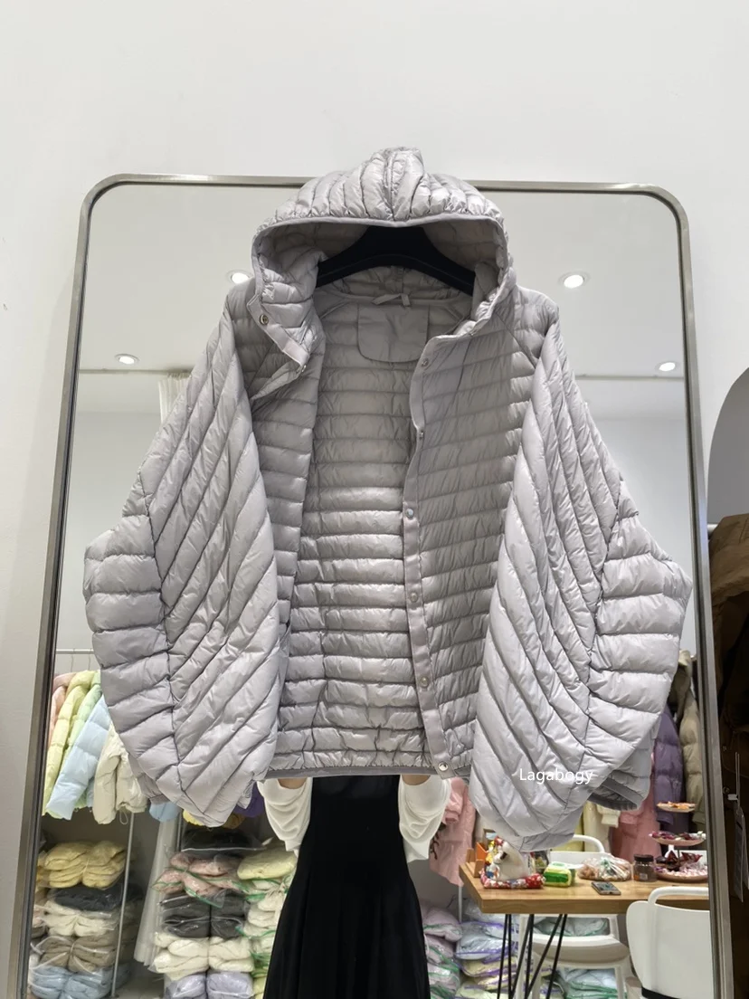 Lagabogy 2026 Winter Vintage Women Oversized Hood Puffer Jacket Female Casual Ultra Light Lantern Sleeve 90%White Duck Down Coat