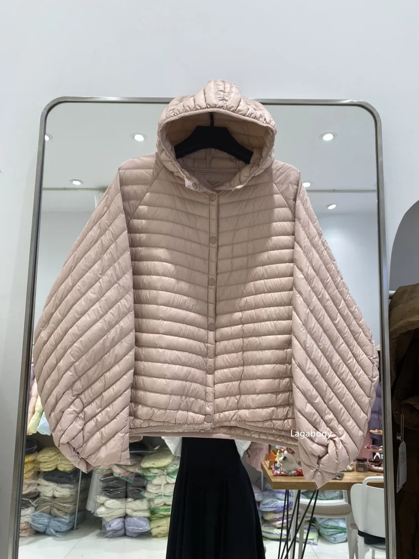 Lagabogy 2026 Winter Vintage Women Oversized Hood Puffer Jacket Female Casual Ultra Light Lantern Sleeve 90%White Duck Down Coat