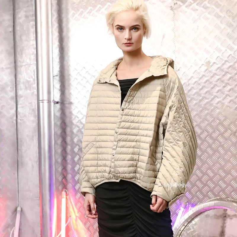 Lagabogy 2026 Winter Vintage Women Oversized Hood Puffer Jacket Female Casual Ultra Light Lantern Sleeve 90%White Duck Down Coat