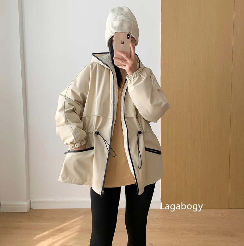 Lagabogy 2025 Autumn Winter Women Outdoor Waterproof Windbreaker Style 90% White Duck Down Jacket Female Short Loose Hooded Coat