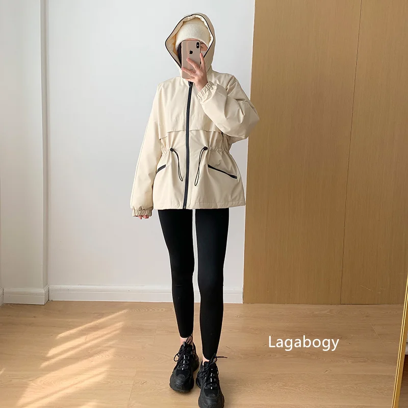 Lagabogy 2025 Autumn Winter Women Outdoor Waterproof Windbreaker Style 90% White Duck Down Jacket Female Short Loose Hooded Coat