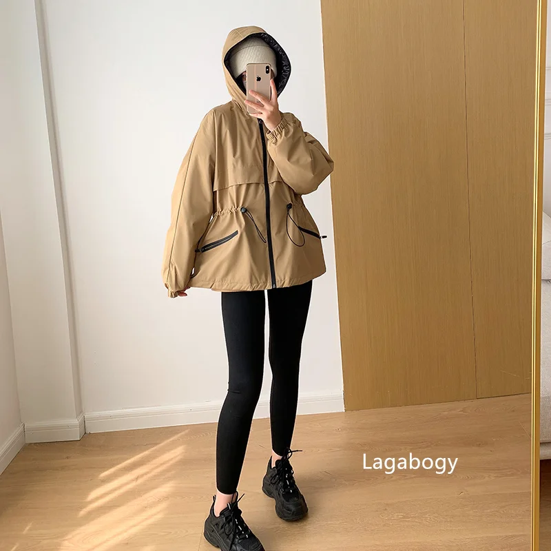 Lagabogy 2025 Autumn Winter Women Outdoor Waterproof Windbreaker Style 90% White Duck Down Jacket Female Short Loose Hooded Coat