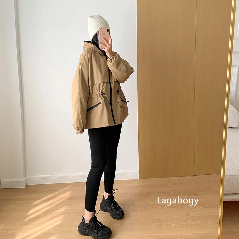 Lagabogy 2025 Autumn Winter Women Outdoor Waterproof Windbreaker Style 90% White Duck Down Jacket Female Short Loose Hooded Coat