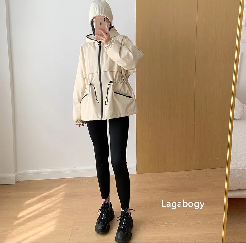 Lagabogy 2025 Autumn Winter Women Outdoor Waterproof Windbreaker Style 90% White Duck Down Jacket Female Short Loose Hooded Coat
