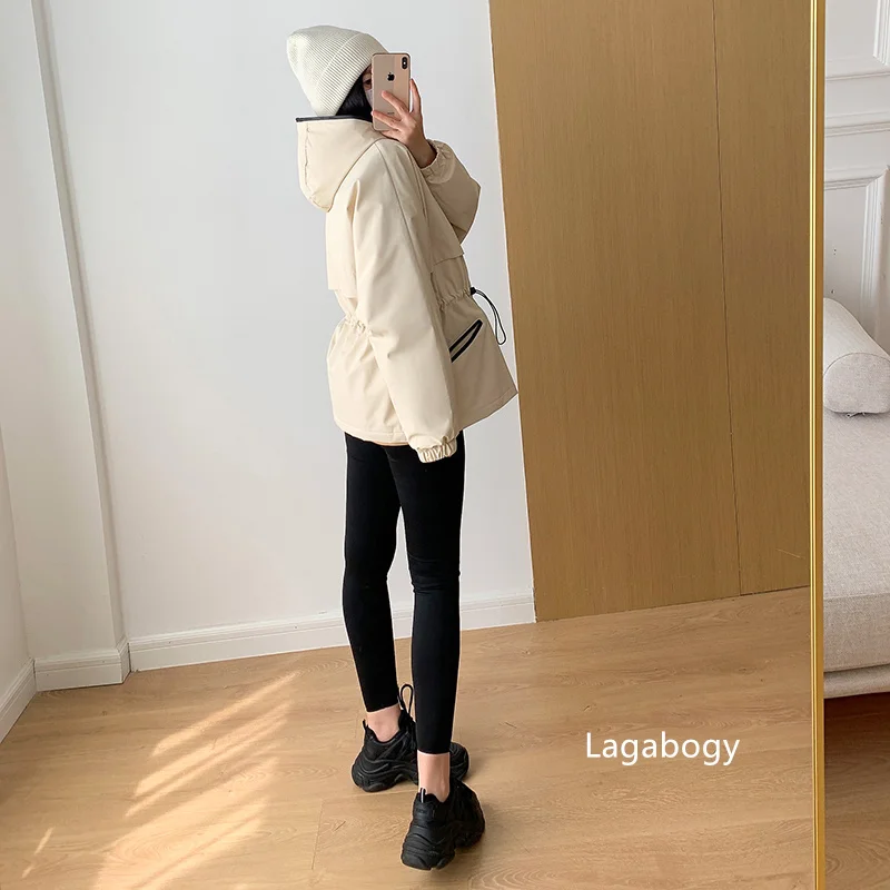 Lagabogy 2025 Autumn Winter Women Outdoor Waterproof Windbreaker Style 90% White Duck Down Jacket Female Short Loose Hooded Coat