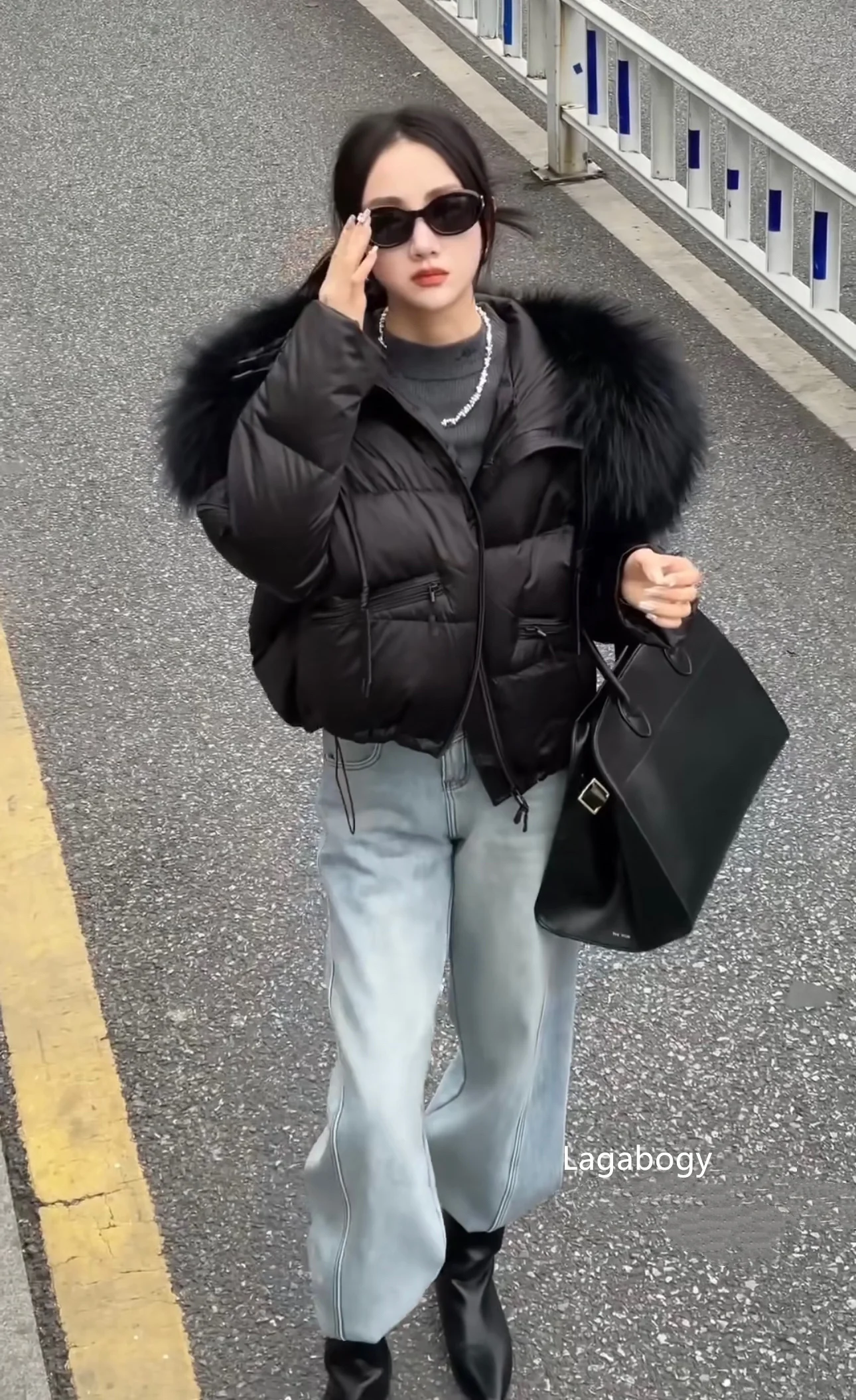 Lagabogy 2026 New Loose Parkas Outwear Large Real Natural Fur Collar Winter Puffer Jacket Women Thick Warm Duck Down Coat Female
