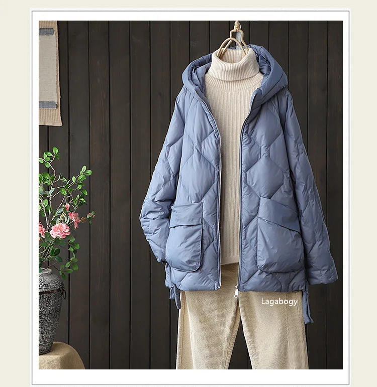 Lagabogy 2025 New Winter Women 90% White Duck Down Jacket Casual Loose Fashion Outwear Hooded Puffer Coat Short Light Warm Parka