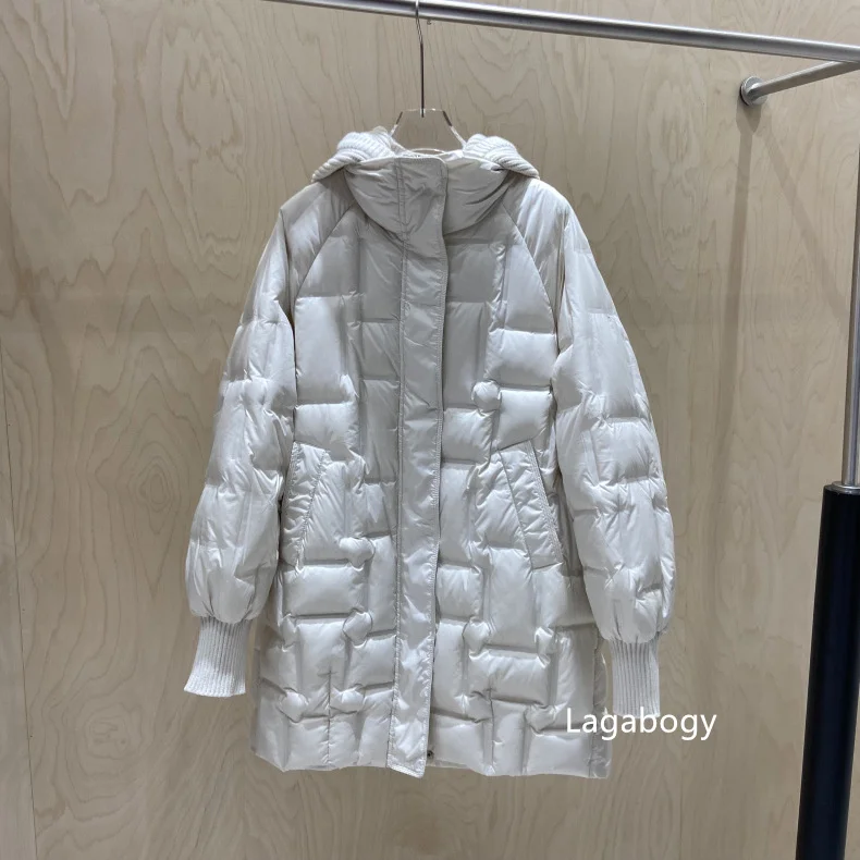 Lagabogy 2025 New Winter Women Long White Duck Down Jacket Female Casual Loose Warm Parkas Knitted Hat Detachable Puffer Coat