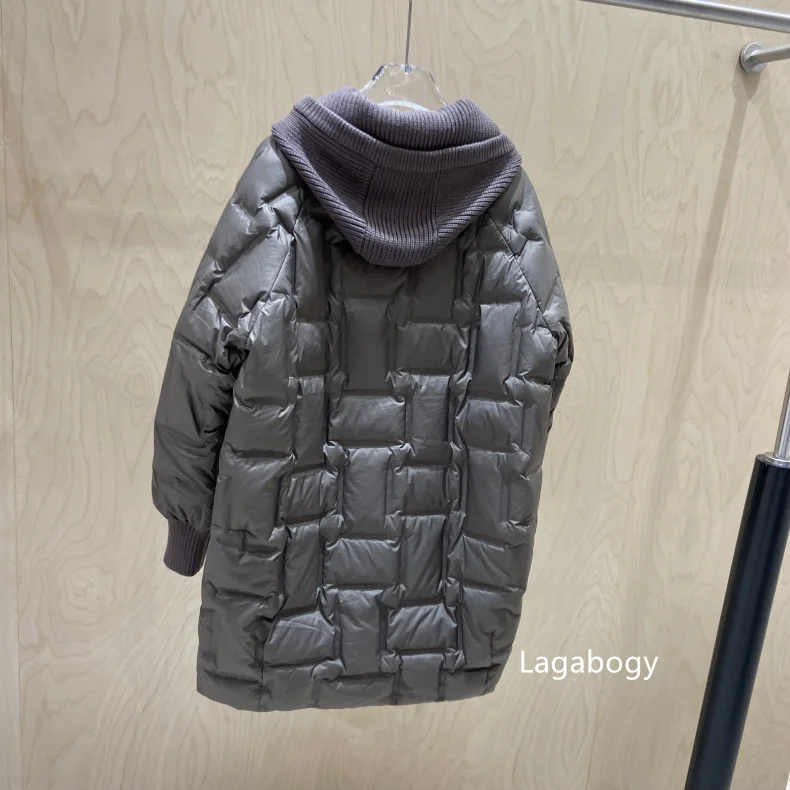 Lagabogy 2025 New Winter Women Long White Duck Down Jacket Female Casual Loose Warm Parkas Knitted Hat Detachable Puffer Coat