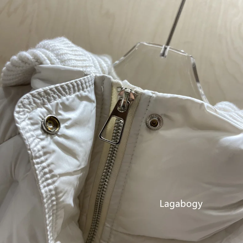 Lagabogy 2025 New Winter Women Long White Duck Down Jacket Female Casual Loose Warm Parkas Knitted Hat Detachable Puffer Coat