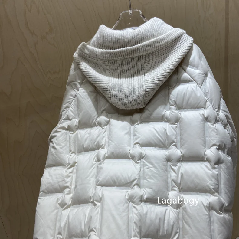 Lagabogy 2025 New Winter Women Long White Duck Down Jacket Female Casual Loose Warm Parkas Knitted Hat Detachable Puffer Coat