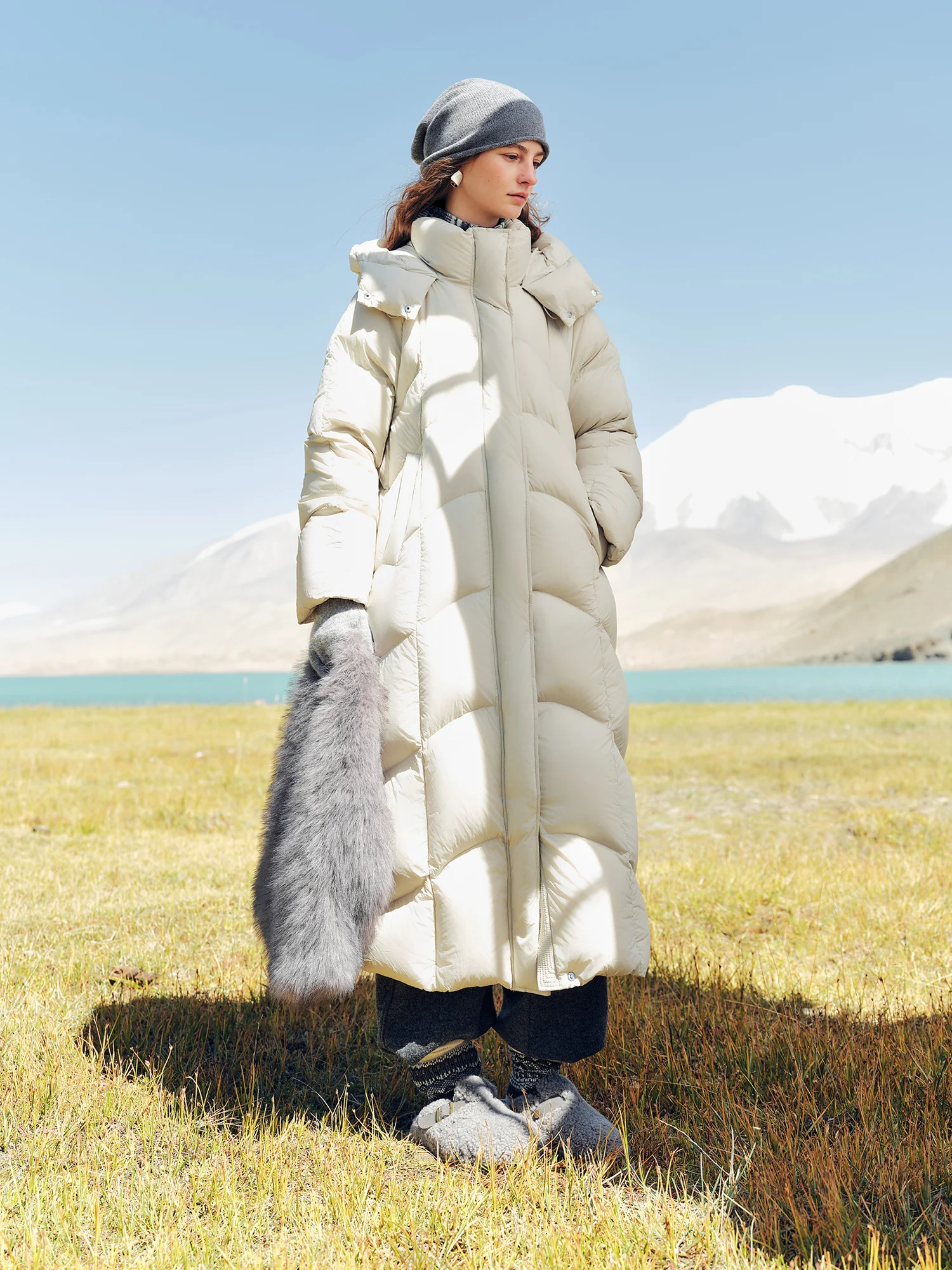 FSLE 【Premium Series】Women Stylish Hooded Long Winter Parka White Goose Down 2025 New Arrival High-Fill Down Outerwear Coats