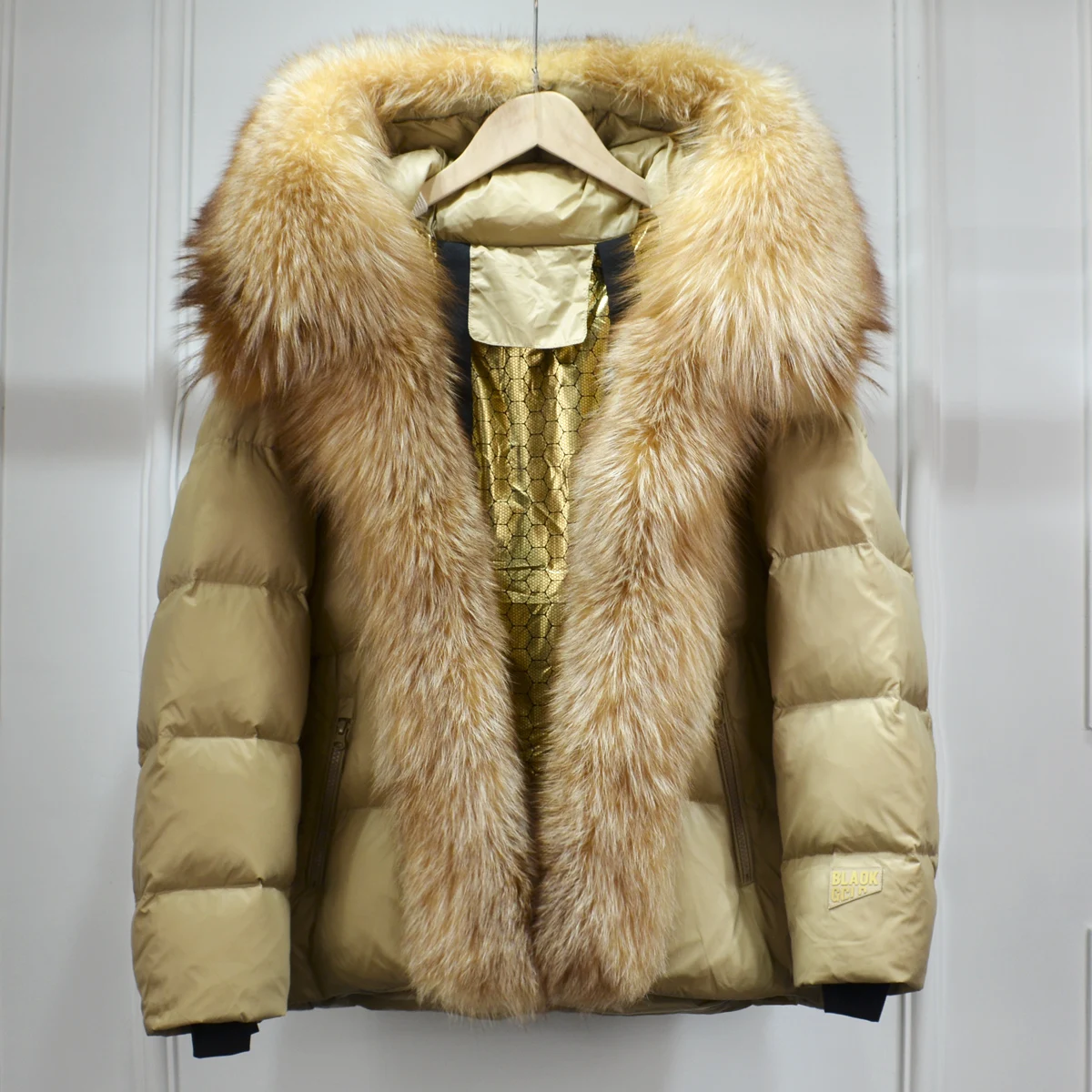 Lagabogy 2025 New Women Winter Hooded Puffer Coat Large Real Fox Fur Down Jacket Female Loose Waterproof Parkas Zipper Outerwear