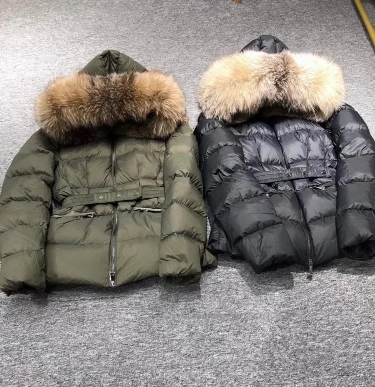 2024 Winter Fashion Down jacket Women Short Thickened Slim fit Waist Hugging Fox Big Fur Collar Hood White Duck