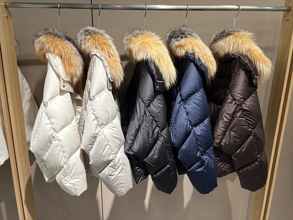 2026 New Winter Warm Women White Goose Down Jacket Real Large Fox Fur Collar Loose Short Puffer Coat Ladies Parka Outerwear