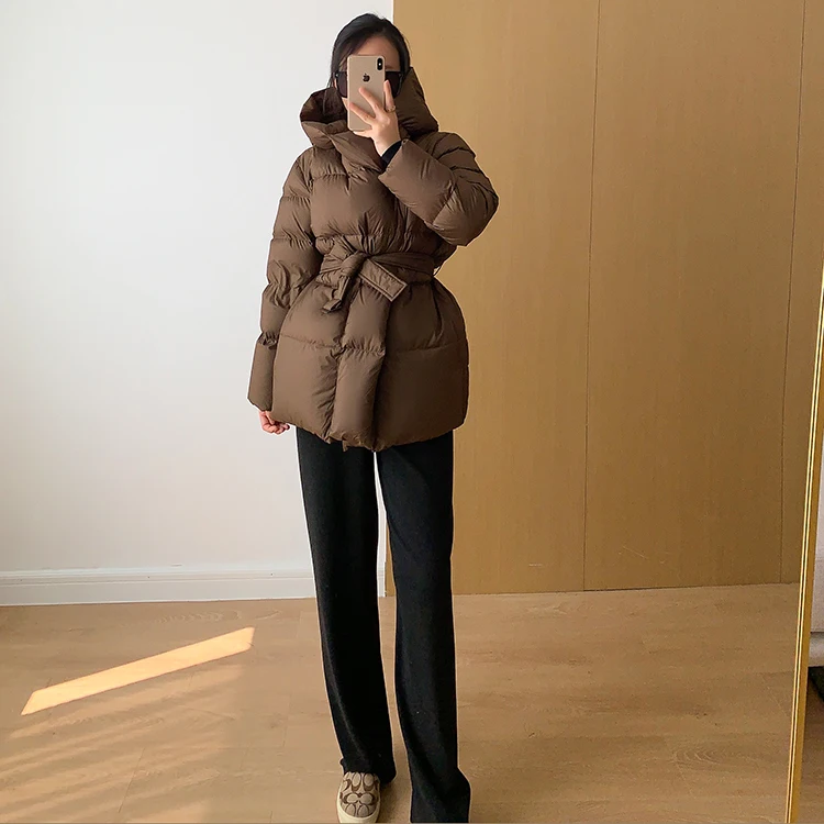 Lagabogy 2025 New Winter Women Hooded Thick Loose 90% White Duck Down Jacket Female Elegant Lightweight Puffer Coat With Belt