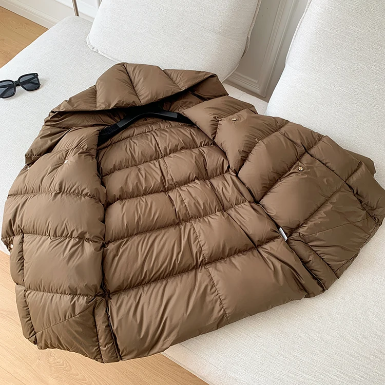 Lagabogy 2025 New Winter Women Hooded Thick Loose 90% White Duck Down Jacket Female Elegant Lightweight Puffer Coat With Belt