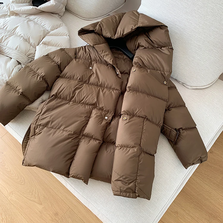 Lagabogy 2025 New Winter Women Hooded Thick Loose 90% White Duck Down Jacket Female Elegant Lightweight Puffer Coat With Belt