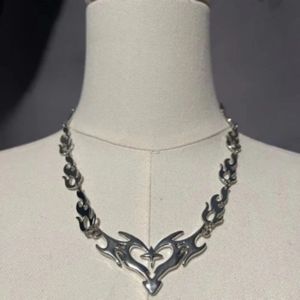 Cross Flame Heart Choker Punk Jewelry Gothic Accessories Y2k Thorns Barbed Wire Hippie Flame Heart Charm For Women Man