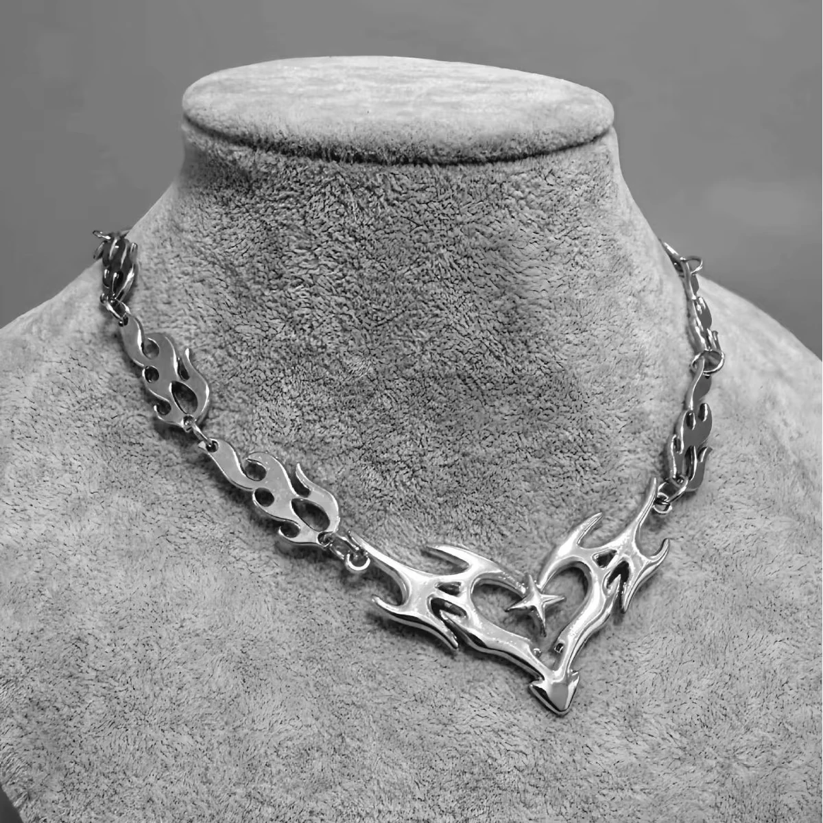 Cross Flame Heart Choker Punk Jewelry Gothic Accessories Y2k Thorns Barbed Wire Hippie Flame Heart Charm For Women Man
