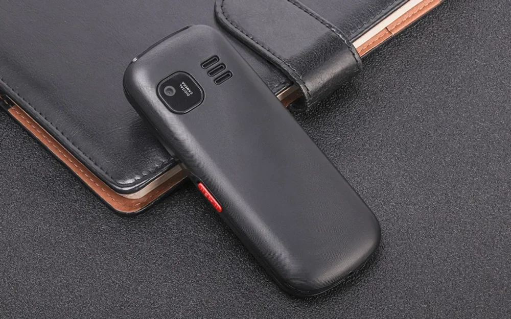 UNIWAE1808 Feature Phone 3 SIM Card 3 Standby Wireless radio Flashlight High volume for Elder 2G Keypad Mobile Phone