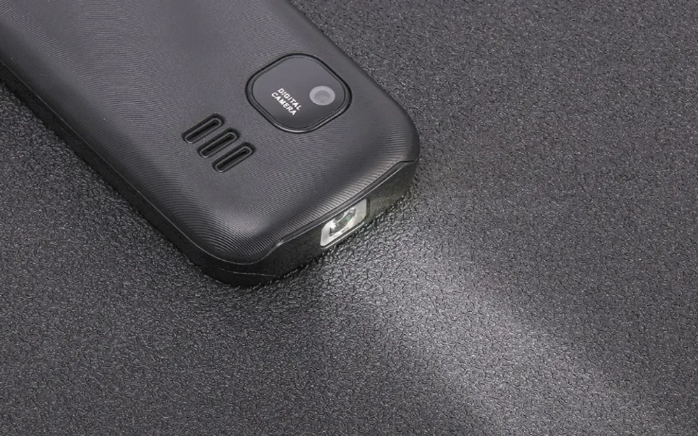 UNIWAE1808 Feature Phone 3 SIM Card 3 Standby Wireless radio Flashlight High volume for Elder 2G Keypad Mobile Phone