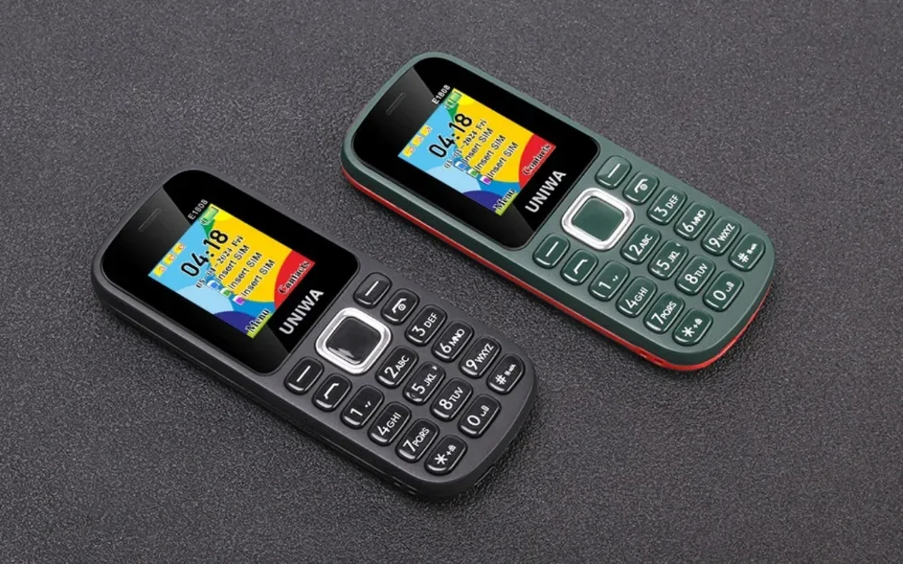 UNIWAE1808 Feature Phone 3 SIM Card 3 Standby Wireless radio Flashlight High volume for Elder 2G Keypad Mobile Phone