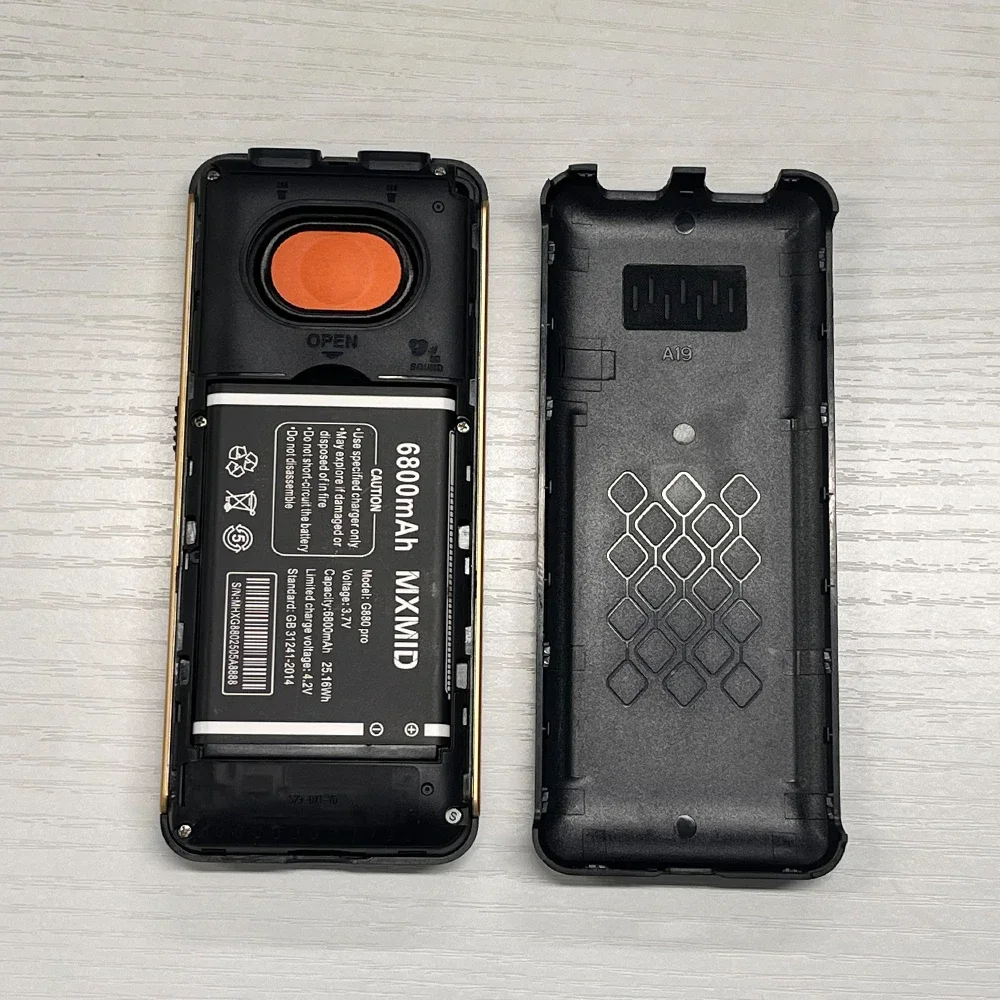 MXMID G880 PRO 2.4 Inch 4G Feature Phones Flashlight Big Button 6800mAh Long Time Standby Cheap Mobile Phone Cell Phone On Sale
