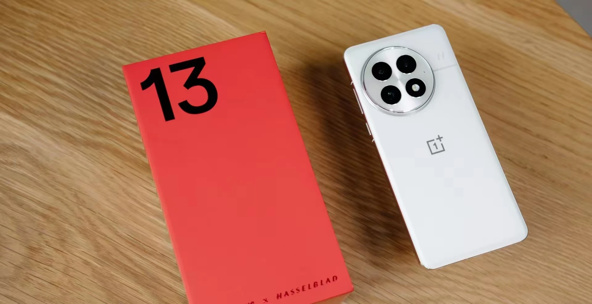 Unlocked OnePlus 13 5G Snapdragon 8 Elite 6.82inch 120Hz LTPO AMOLED Color OS 15 6000mAh 100W SUPERVOOC IP68 NFC OTA 50MP