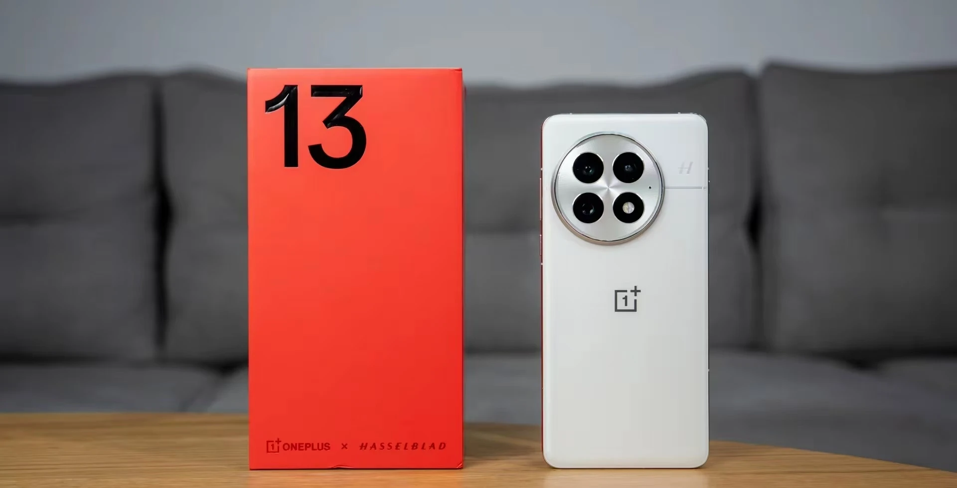 Unlocked OnePlus 13 5G Snapdragon 8 Elite 6.82inch 120Hz LTPO AMOLED Color OS 15 6000mAh 100W SUPERVOOC IP68 NFC OTA 50MP