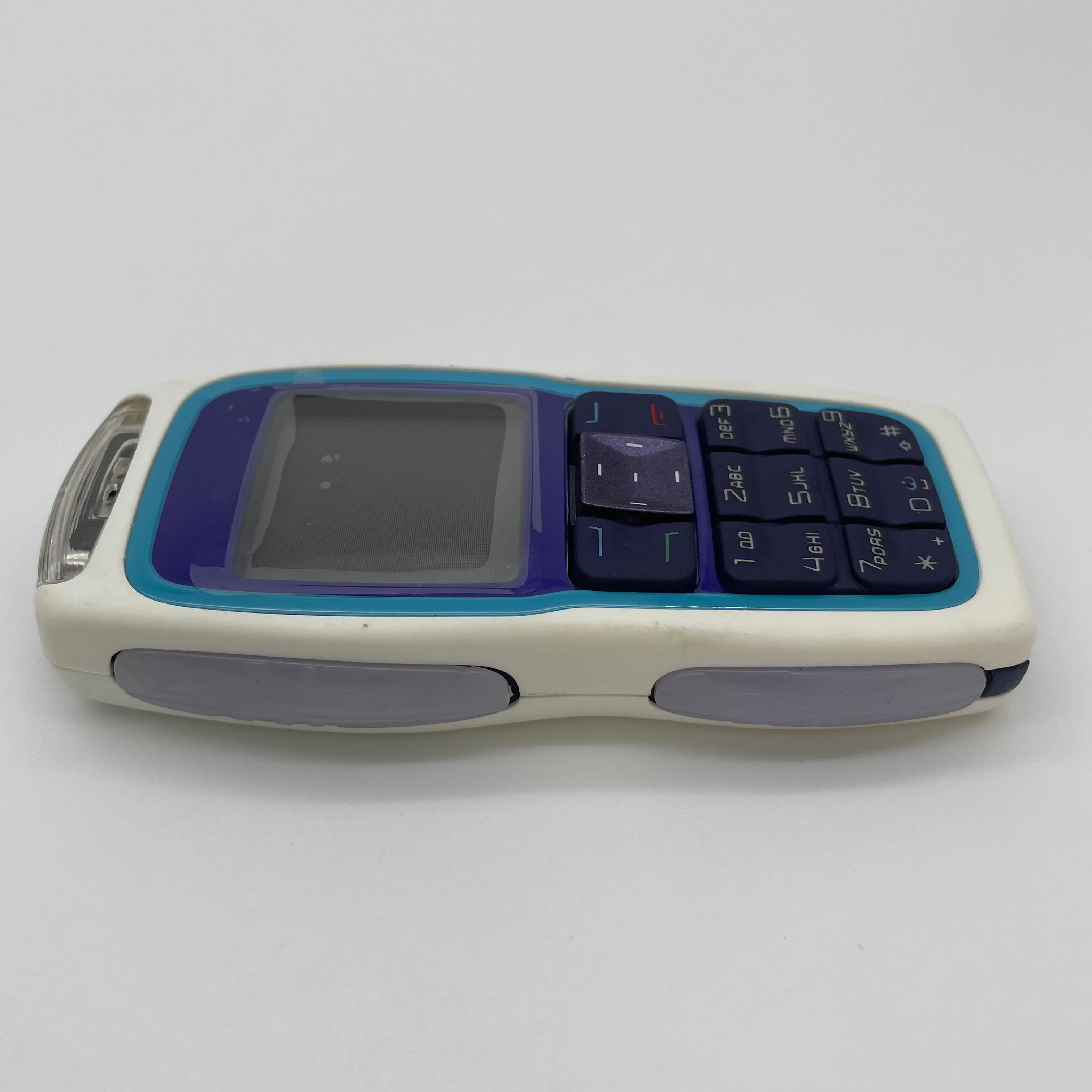 Refurbished Original 3220 2G Unlocked 0.3MP GSM 900/1800 Mobile Phone Russian Arabic Hebrew Keyboard Made in Finland