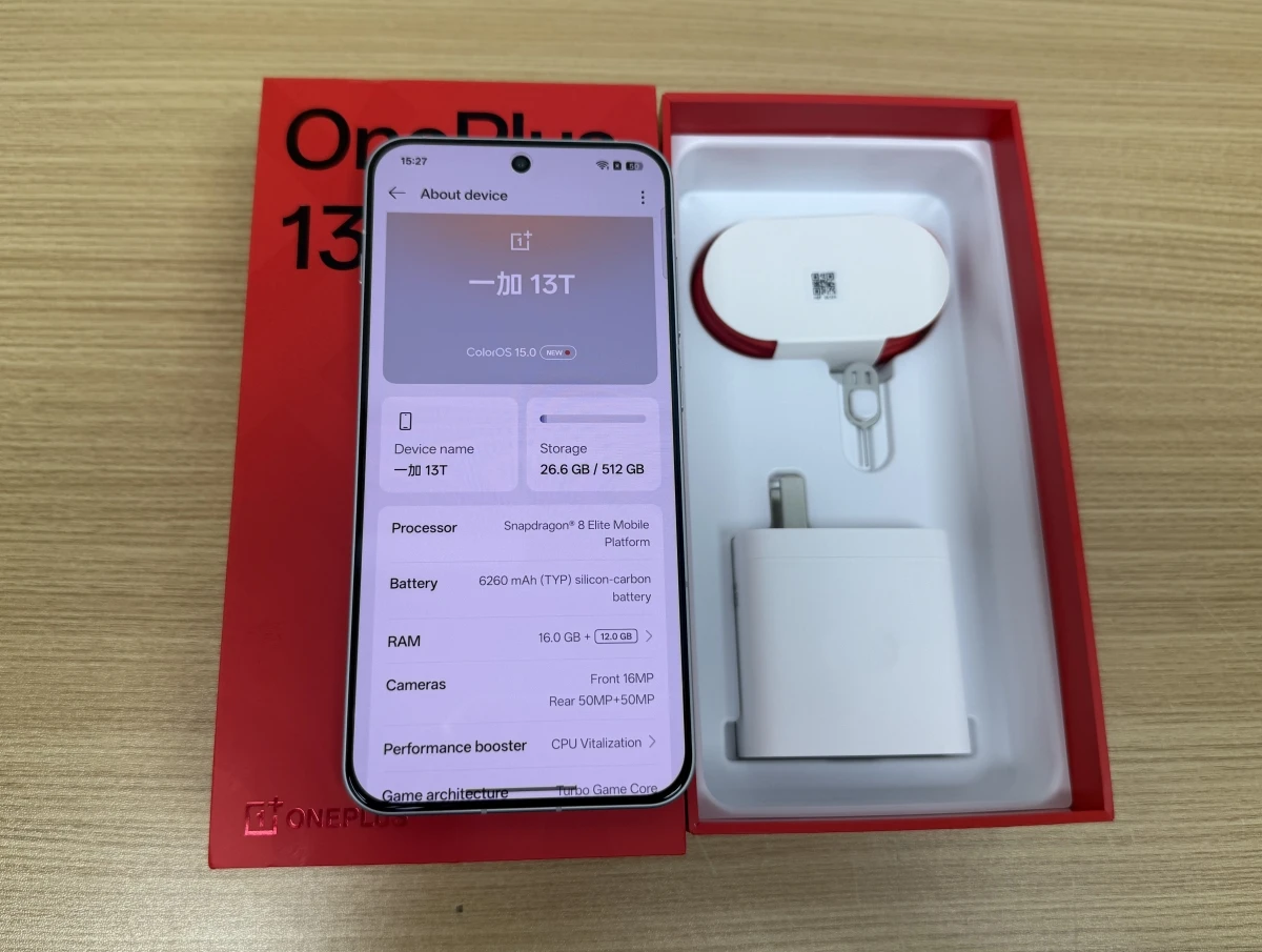 OnePlus 13T Unlocked 5G Smart Phone 6.32'' 120Hz OLED Screen 6260mAh 80W Super Charge Snapdragon 8 Elite 50MP Main Camera NFC