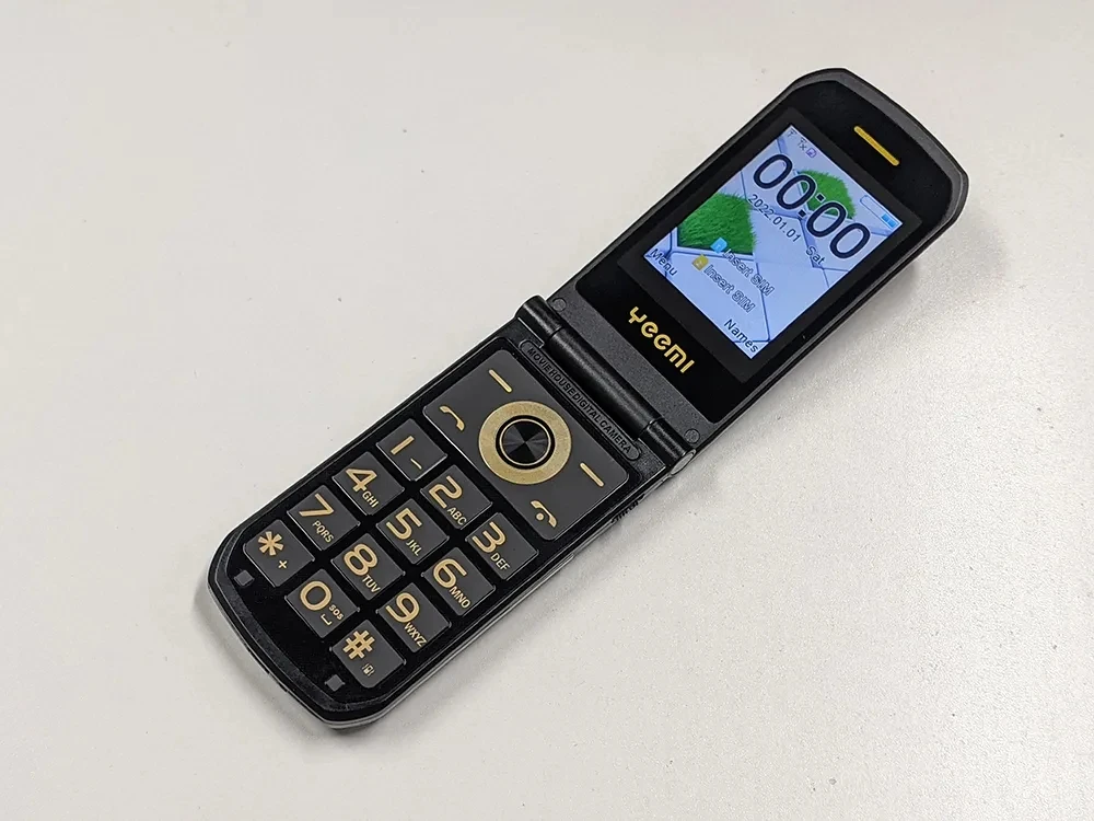 YEEMI G9000 Flip Mobile Phone 2.6inches GSM Big Keyboard Dual SIM Card Flashlight FM Radio Bluetooth E-book Camera 2G Cellphone