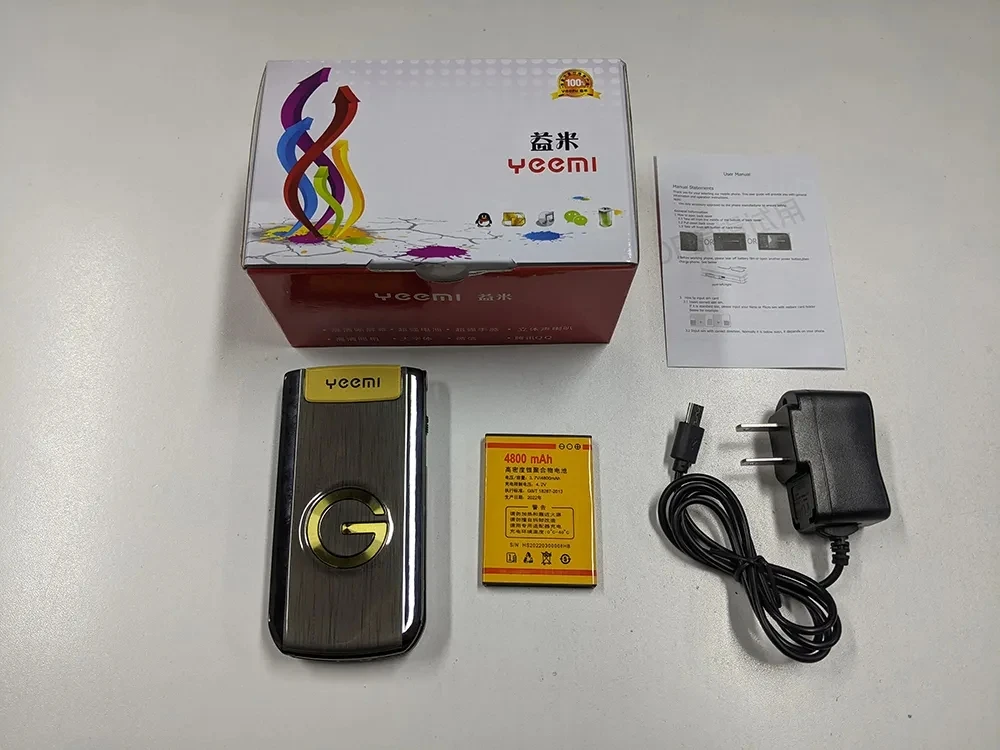 YEEMI G9000 Flip Mobile Phone 2.6inches GSM Big Keyboard Dual SIM Card Flashlight FM Radio Bluetooth E-book Camera 2G Cellphone